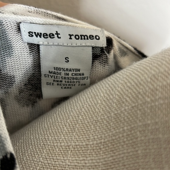 Sweet Romeo Cardigan in Grey Leopard - Picture 3 of 6